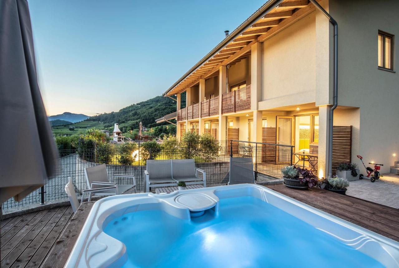 Agriturismo Al Maniero เตรนโต ภายนอก รูปภาพ