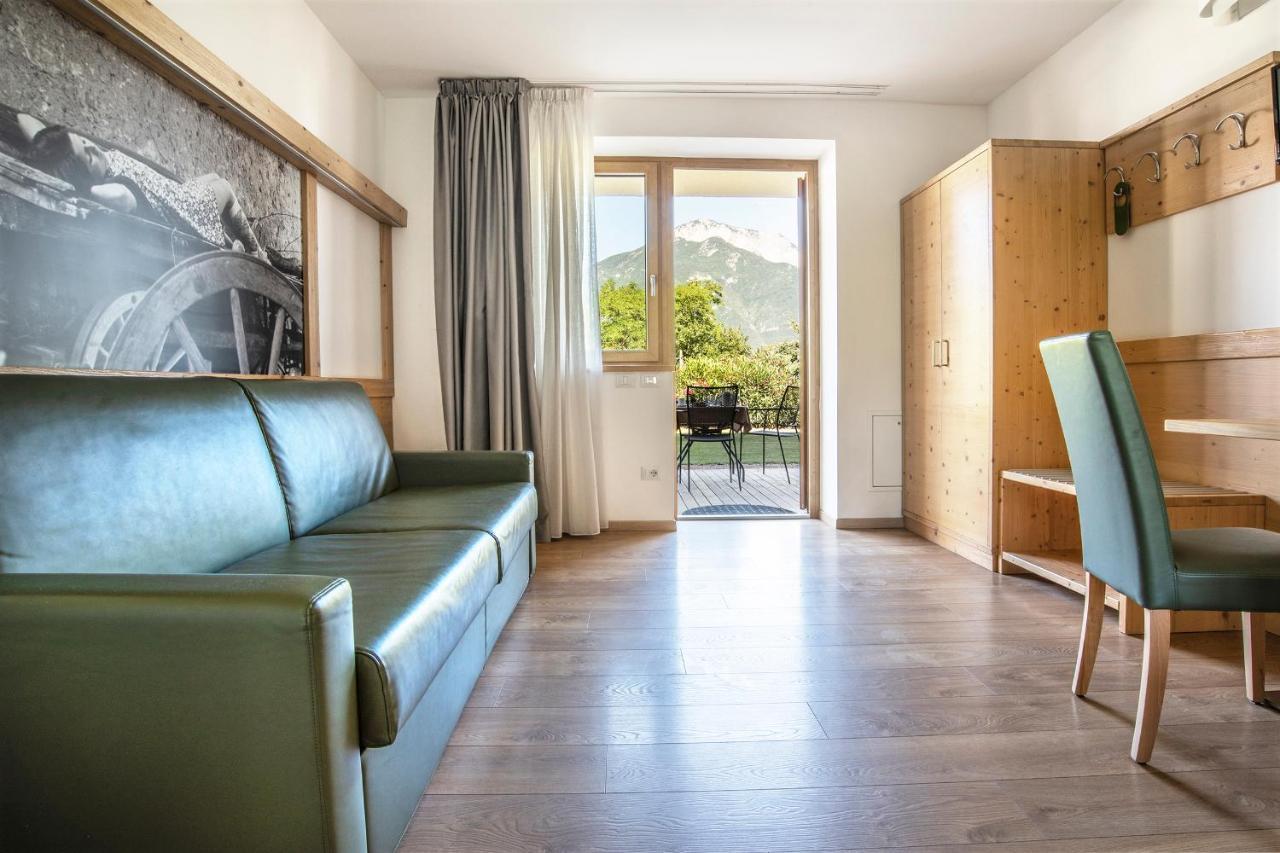Agriturismo Al Maniero เตรนโต ภายนอก รูปภาพ