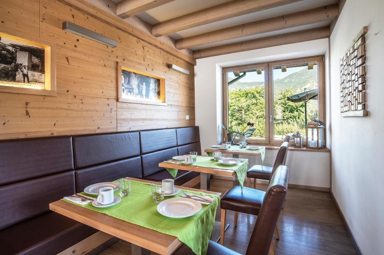 Agriturismo Al Maniero เตรนโต ภายนอก รูปภาพ