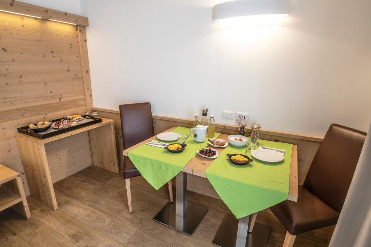 Agriturismo Al Maniero เตรนโต ภายนอก รูปภาพ